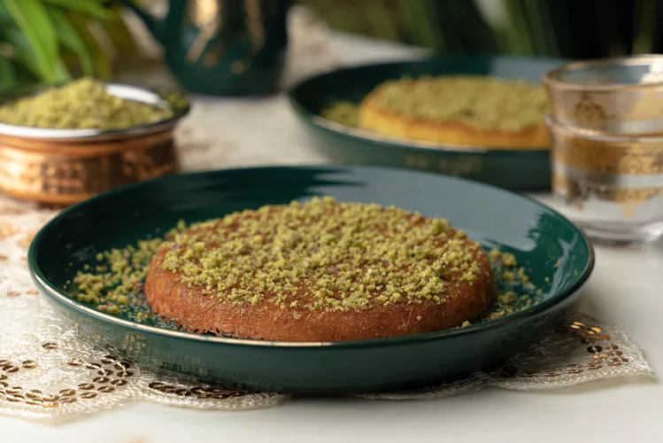 الكنافة بالقشطة