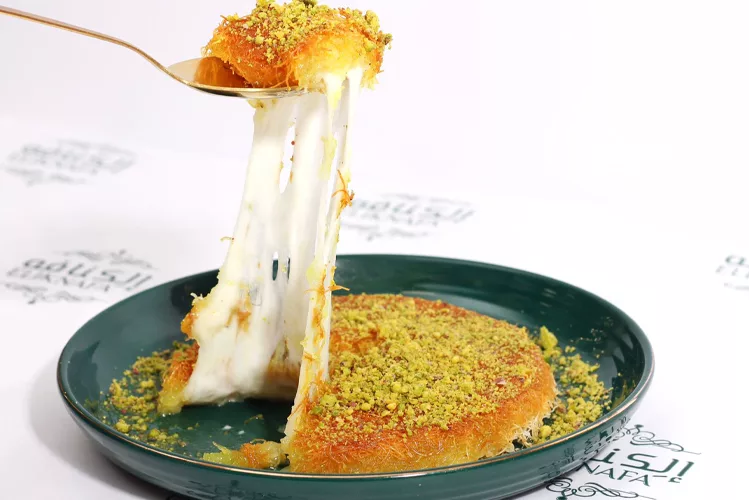 الكنافة الخشنة بالجبنة